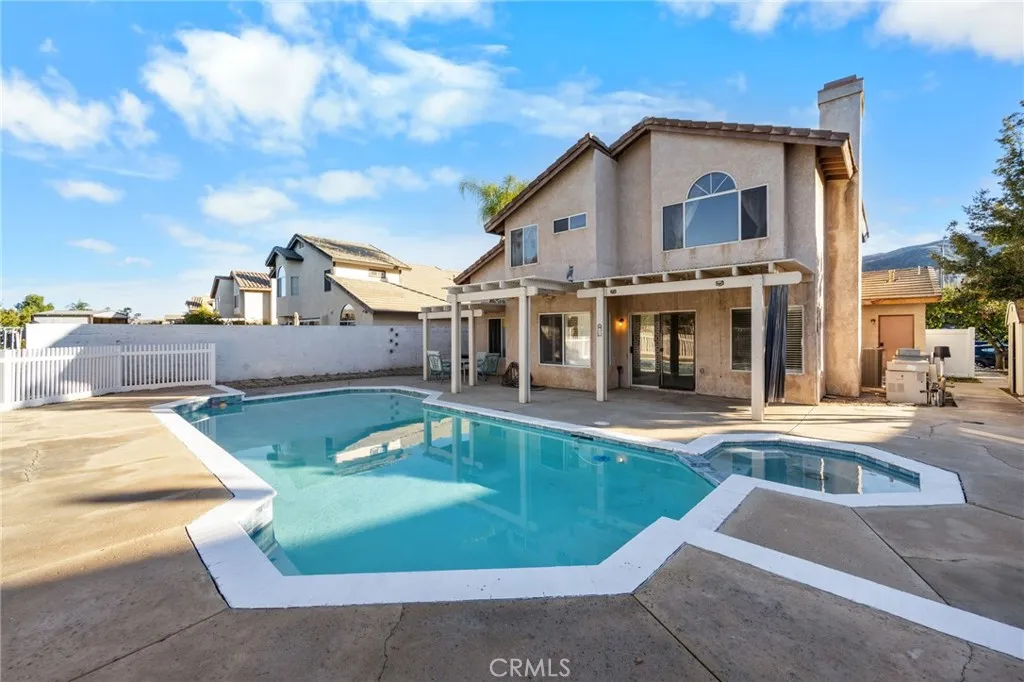 13190 Lone Stallion Lane, Corona, California 92883 home-pic-36