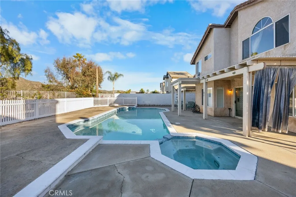 13190 Lone Stallion Lane, Corona, California 92883 home-pic-38
