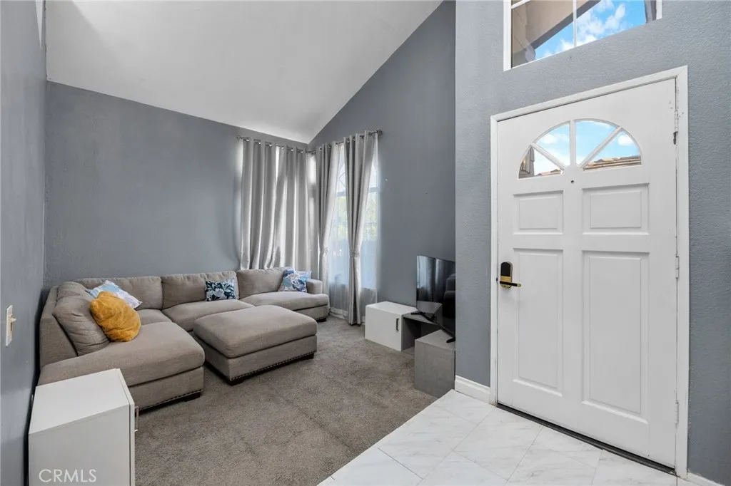 13190 Lone Stallion Lane, Corona, California 92883 home-pic-3