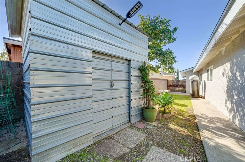 8215 Sandy, Paramount, California 90723 home-pic-34