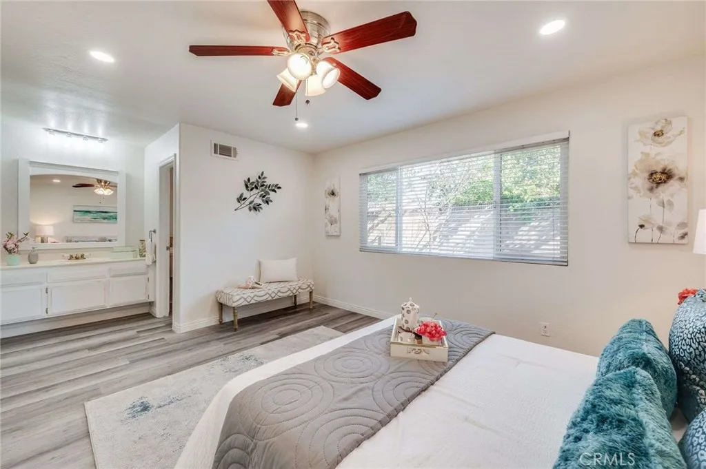 8215 Sandy, Paramount, California 90723 home-pic-26