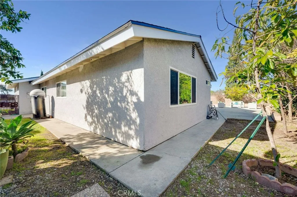 8215 Sandy, Paramount, California 90723 home-pic-33