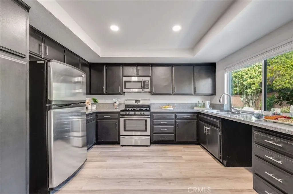 8215 Sandy, Paramount, California 90723 home-pic-10