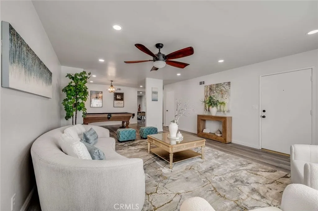 8215 Sandy, Paramount, California 90723 home-pic-4
