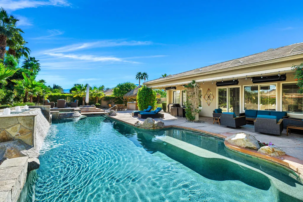 Spacious Yard
