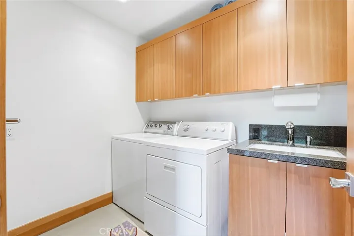 Laundry adjacent to Flex Space