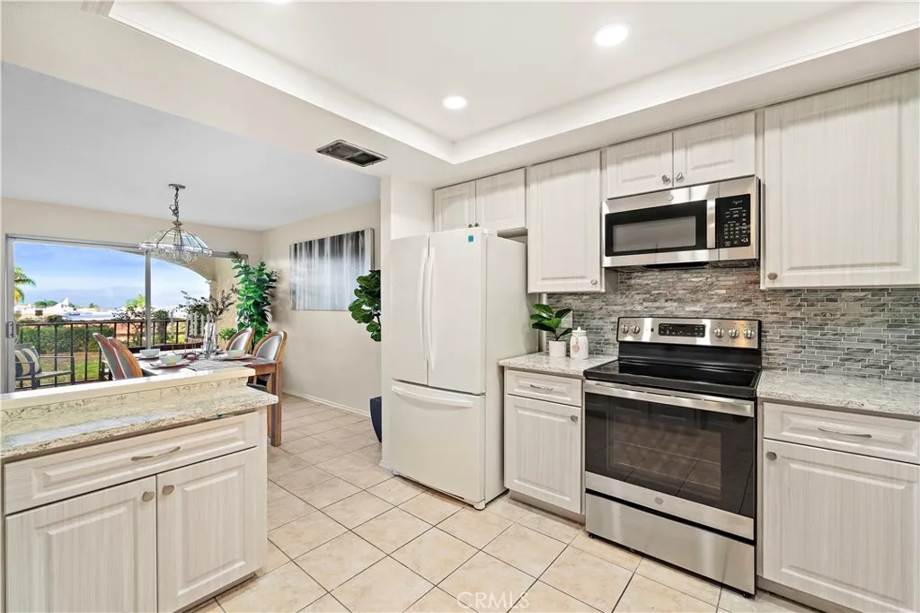 4001 Calle Sonora 1b, Laguna Woods, California 92637 home-pic-17