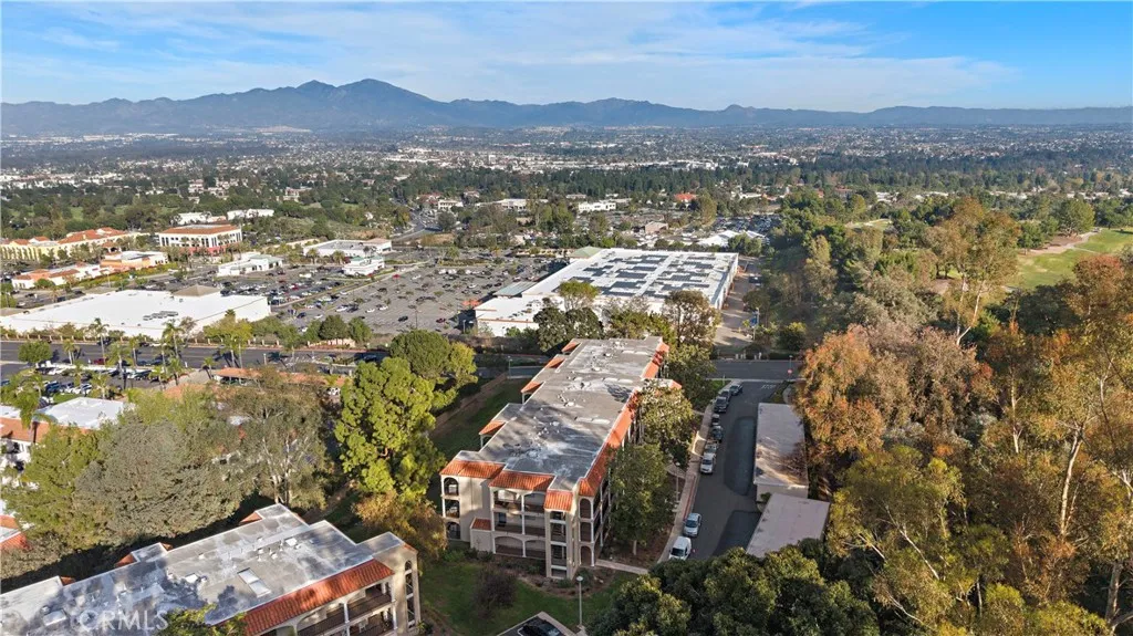 4001 Calle Sonora 1b, Laguna Woods, California 92637 home-pic-40