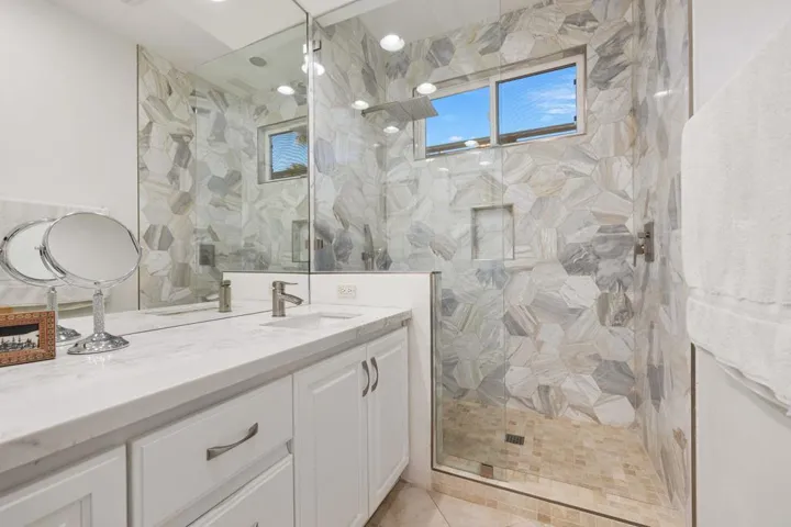 42-web-or-mls-8M4A6563