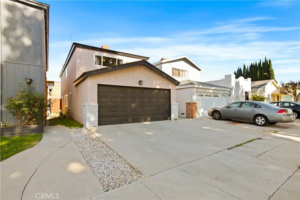 207 E Morningside Street, Long Beach, California 90805 home-pic-23