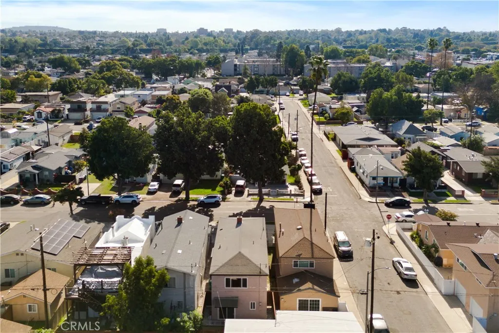 207 E Morningside Street, Long Beach, California 90805 home-pic-26