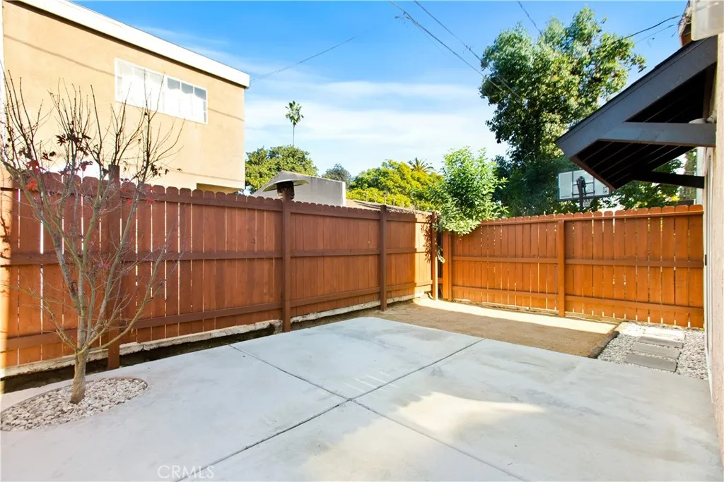 207 E Morningside Street, Long Beach, California 90805 home-pic-20