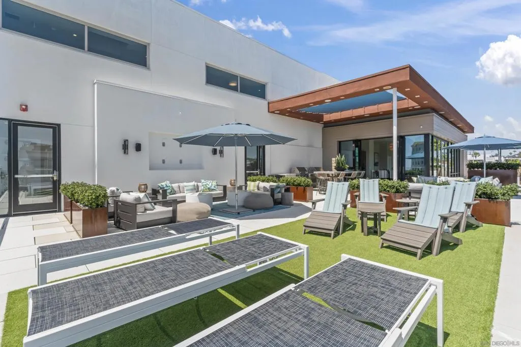 355 N Cleveland Street, Oceanside, California 92054 home-pic-16