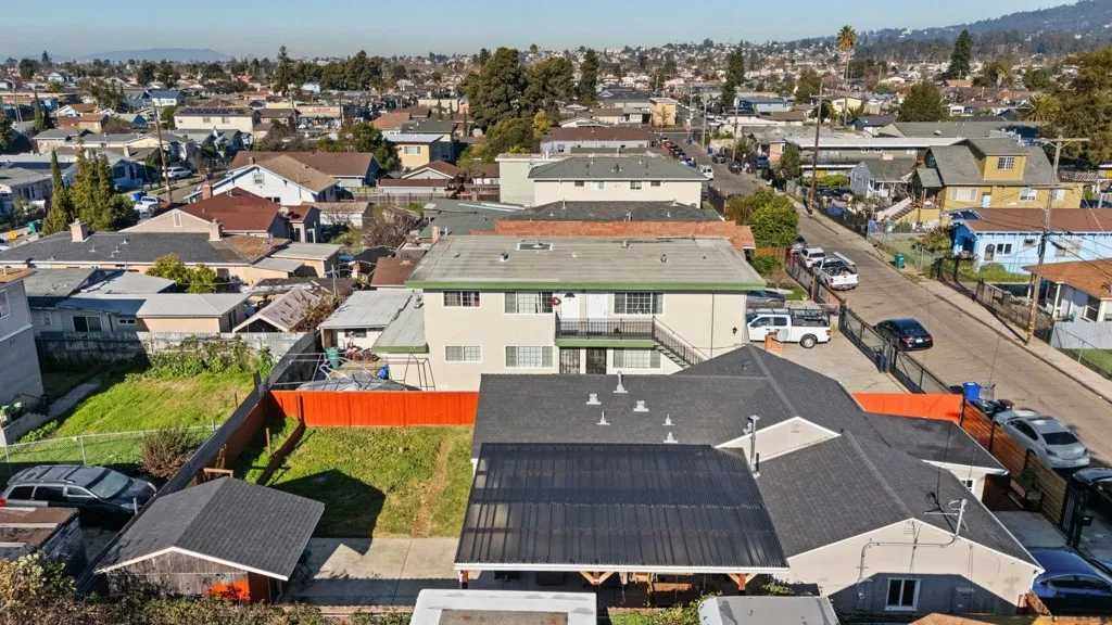 7447 Lockwood St, Oakland, California 94621 home-pic-19