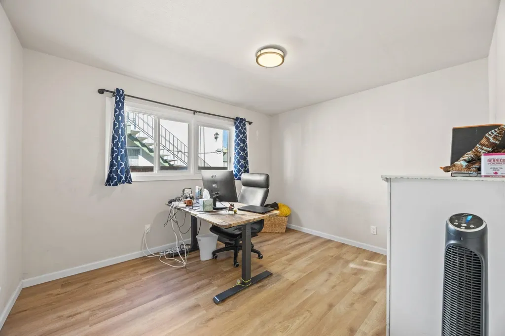 7447 Lockwood St, Oakland, California 94621 home-pic-13