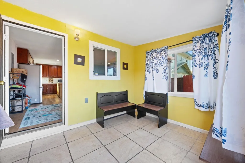7447 Lockwood St, Oakland, California 94621 home-pic-4
