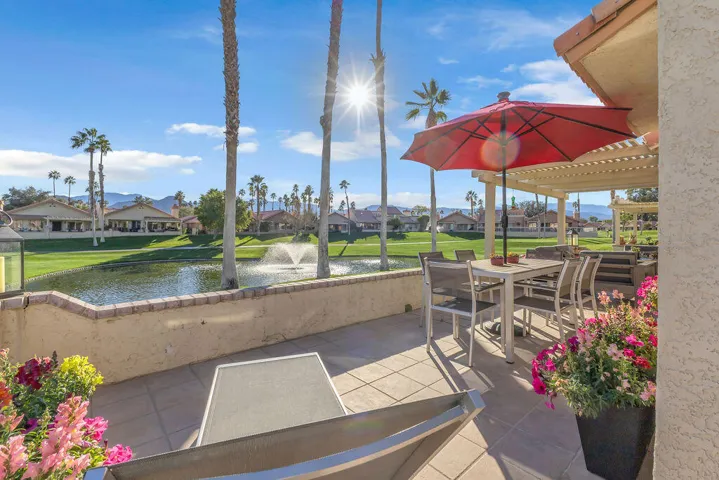 180-degree unparalleled views