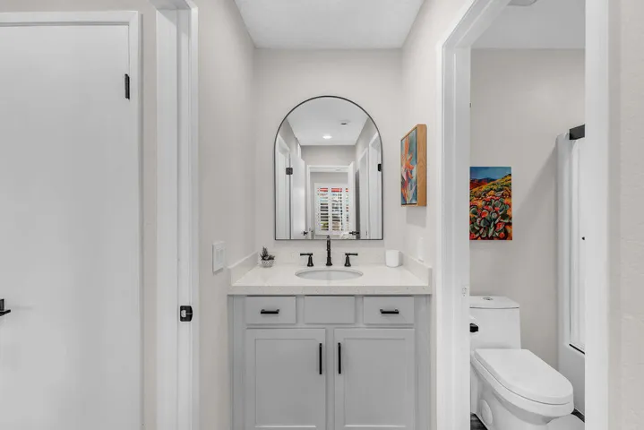 Separate vanity and "wet room"
