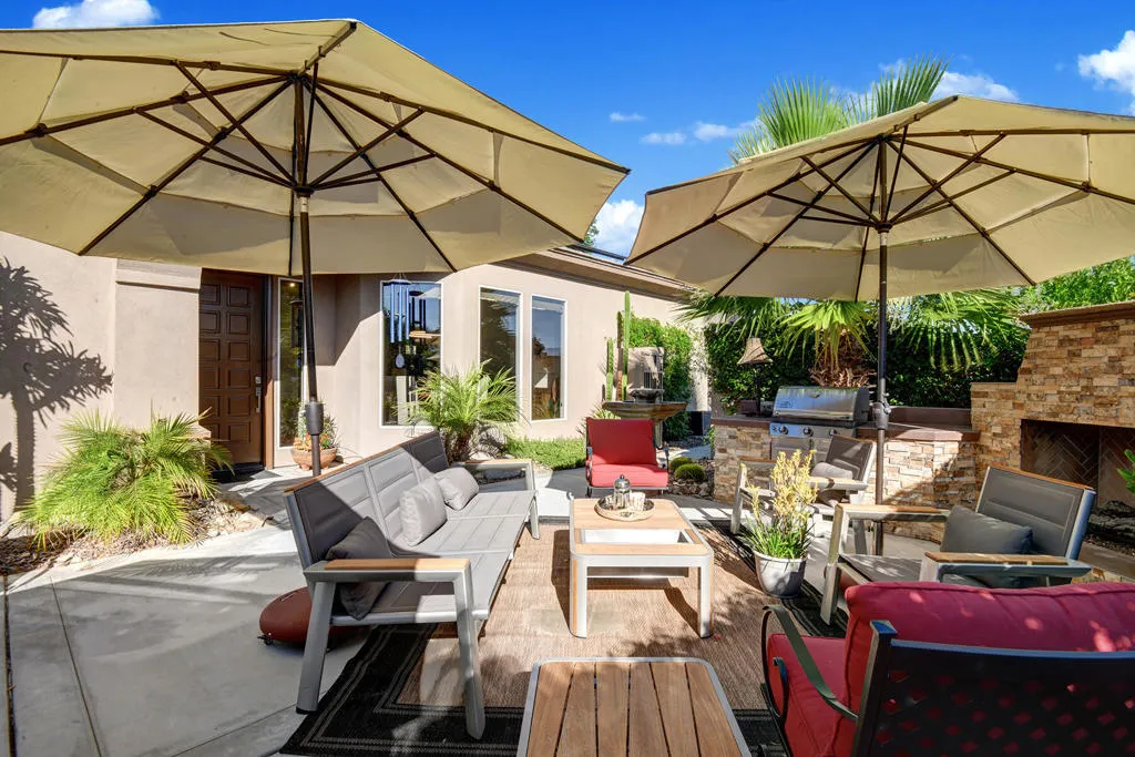 440 Desert Holly Drive, Palm Desert, California 92211 home-pic-4