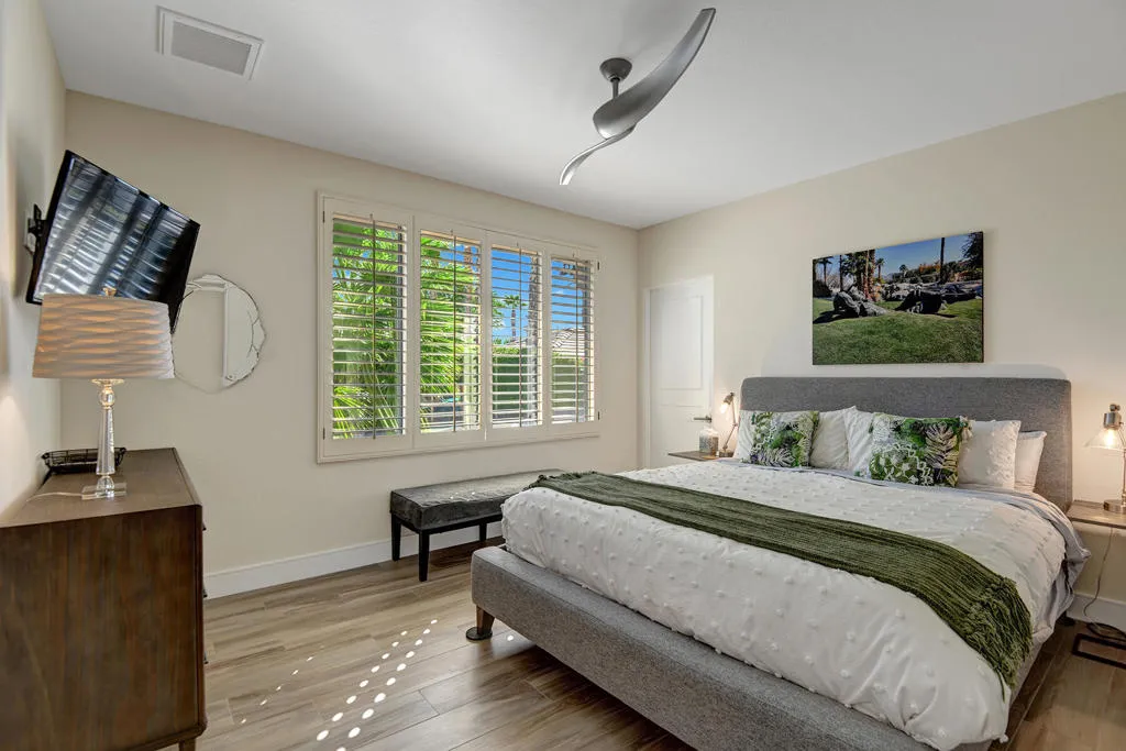 440 Desert Holly Drive, Palm Desert, California 92211 home-pic-26