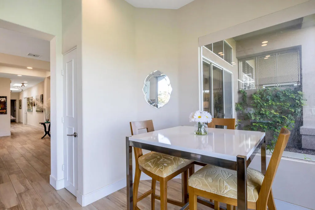 440 Desert Holly Drive, Palm Desert, California 92211 home-pic-10