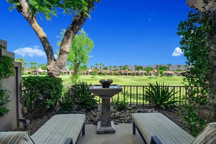 036LIVING ROOM PATIO TO MOUNTAINS MLS