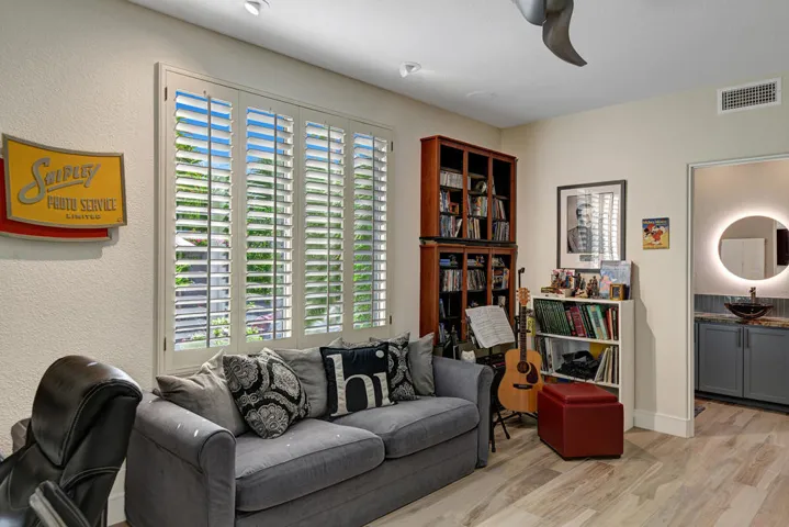 028GUEST BEDROOM USED AS A DEN MLS