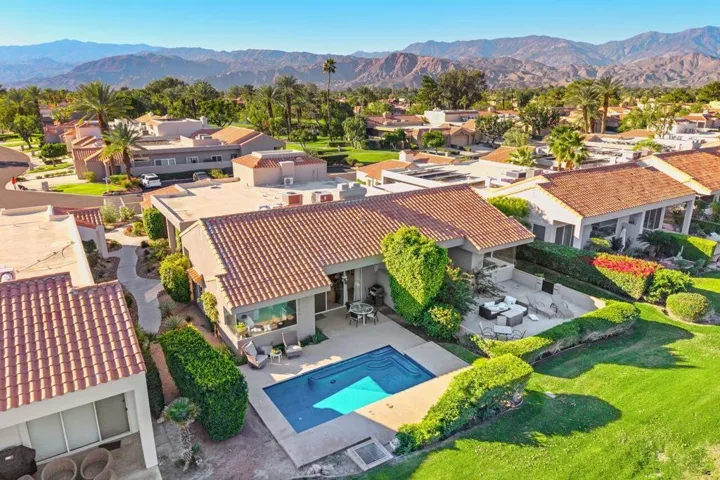 42_11975571_185502_185502-EI-142