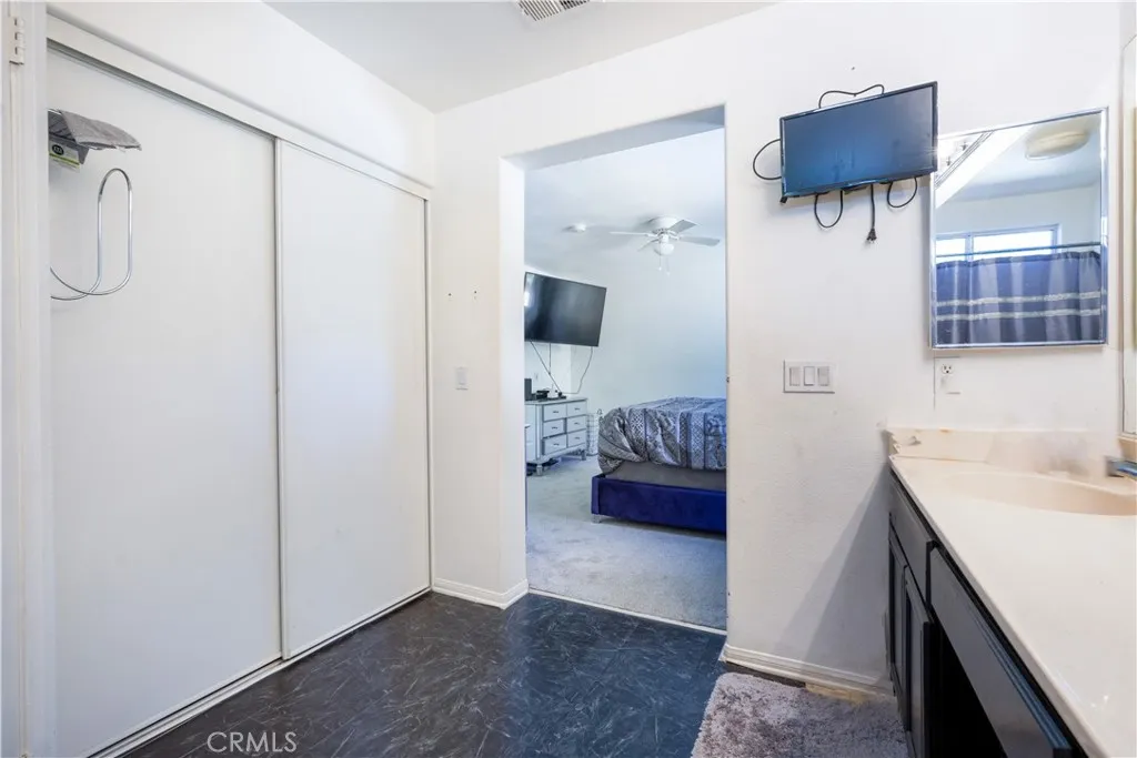 29483 Rock Point, Lake Elsinore, California 92530 home-pic-32