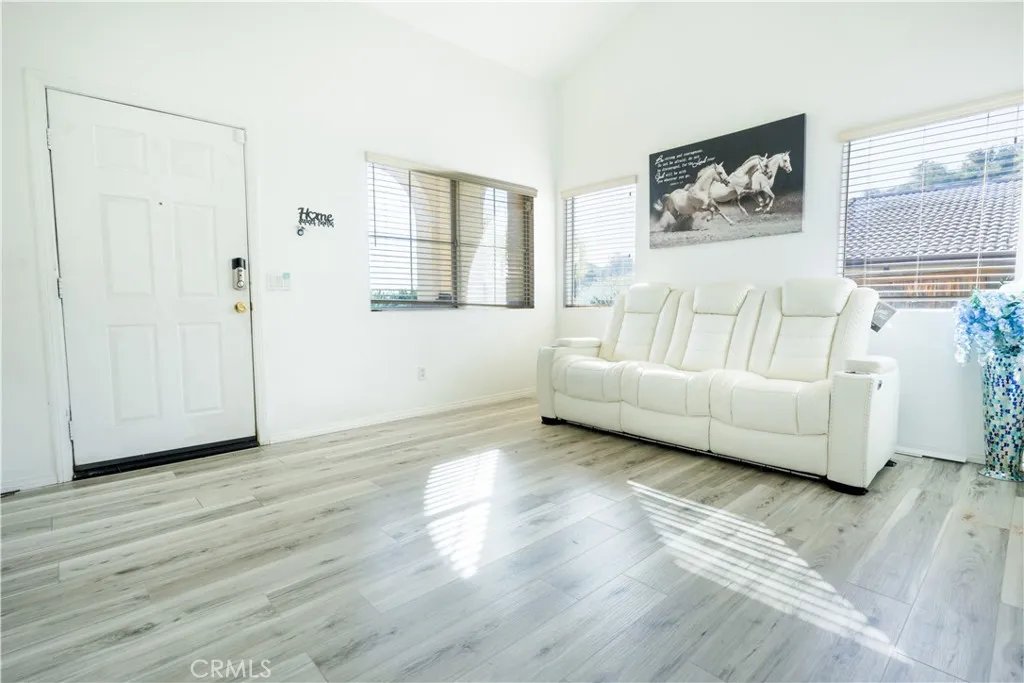 29483 Rock Point, Lake Elsinore, California 92530 home-pic-18