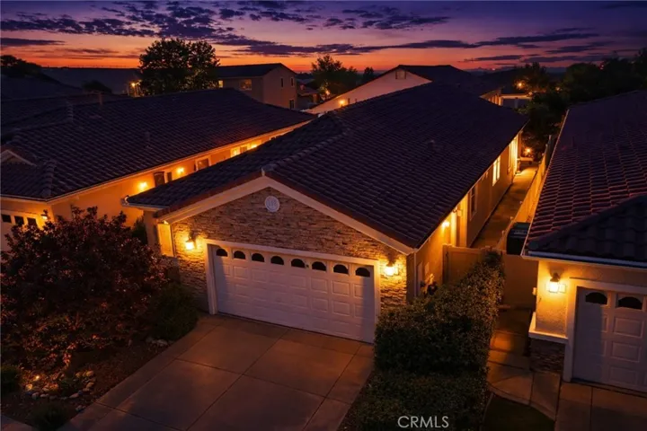 WELCOME HOME! 
1757 Desert Poppy Ln 
virtual sunset