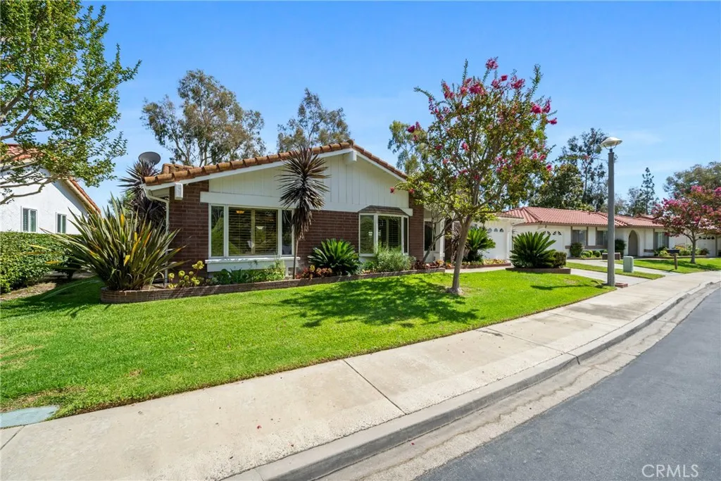 28162 Via Cernuda, Mission Viejo, California 92692 home-pic-35