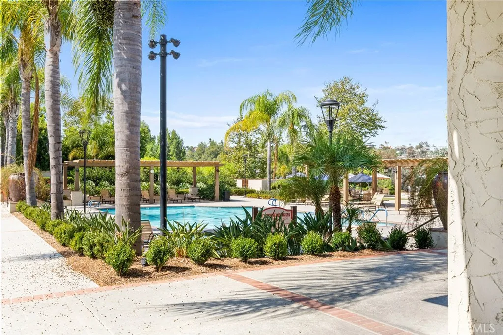 28162 Via Cernuda, Mission Viejo, California 92692 home-pic-44