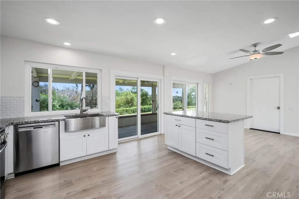 28162 Via Cernuda, Mission Viejo, California 92692 home-pic-13