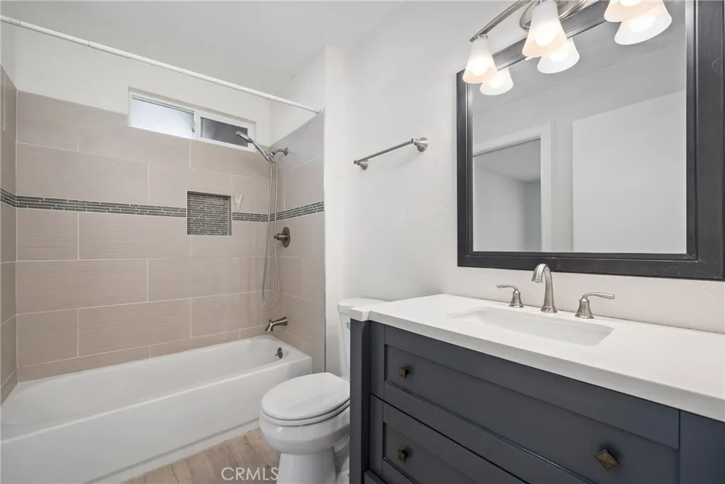 28162 Via Cernuda, Mission Viejo, California 92692 home-pic-32