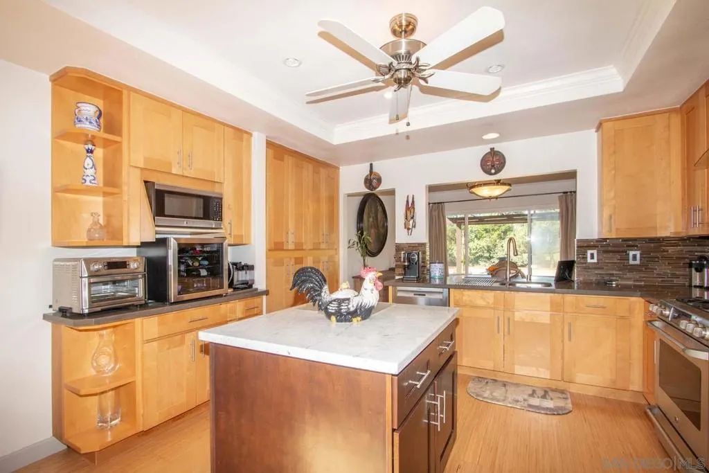 17620 Caminito Chiclayo, San Diego, California 92128 home-pic-5