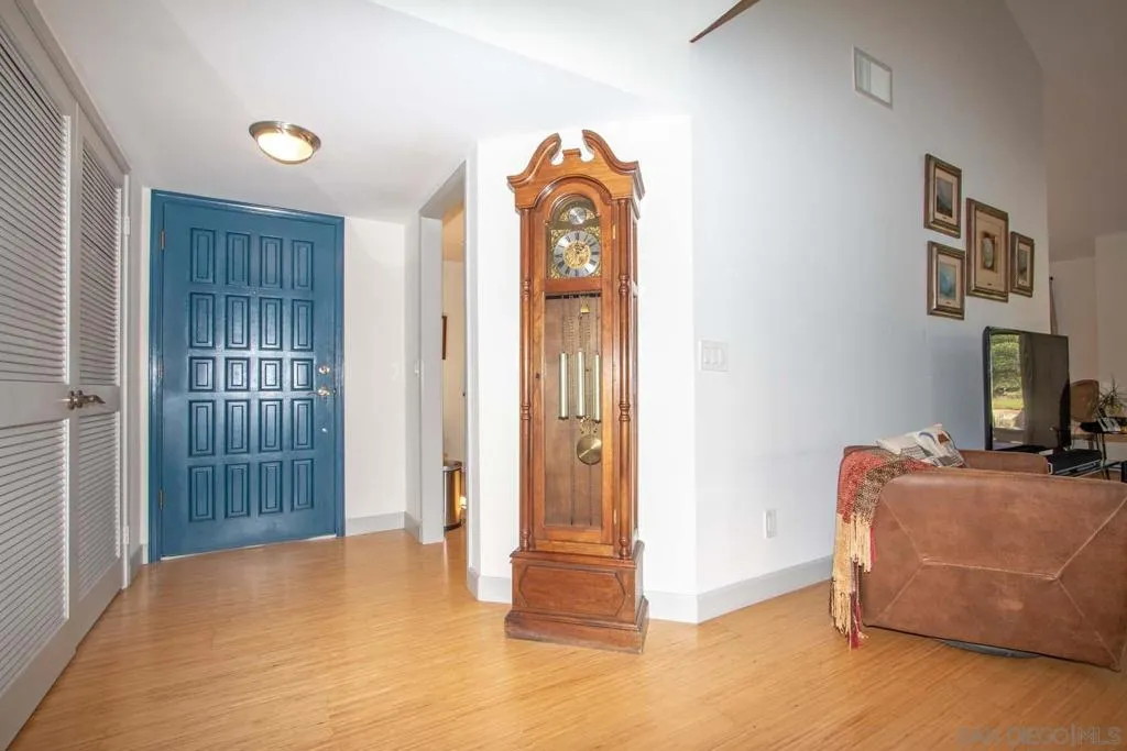 17620 Caminito Chiclayo, San Diego, California 92128 home-pic-4
