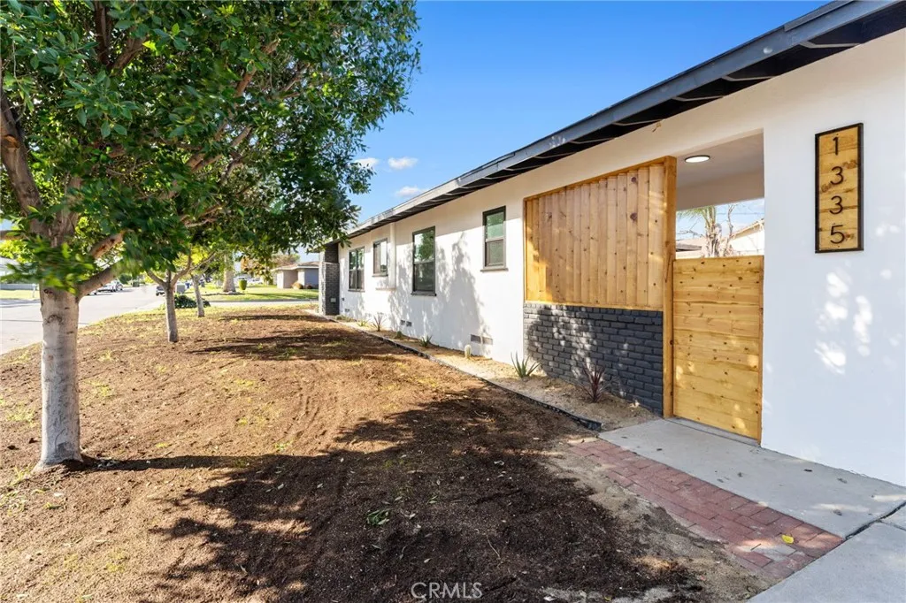 1335 N Magnolia, Rialto, California 92376 home-pic-21