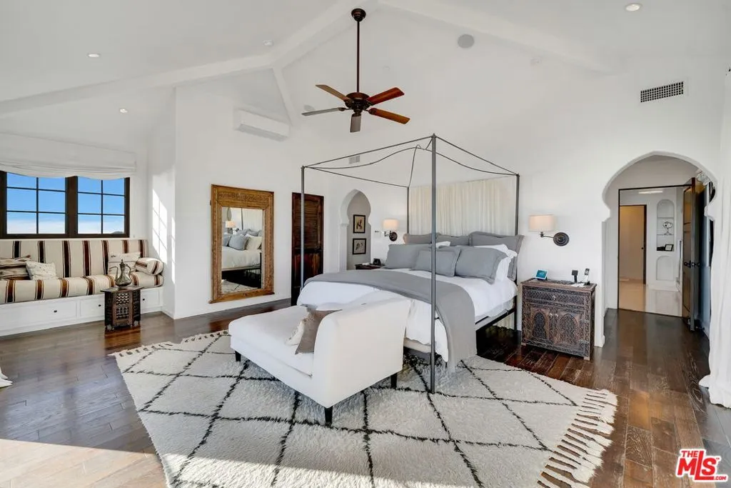9785 Deer Creek Road, Malibu, California 90265 home-pic-25