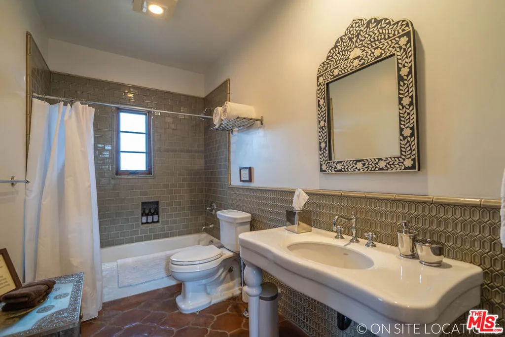 9785 Deer Creek Road, Malibu, California 90265 home-pic-35