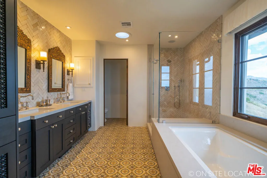 9785 Deer Creek Road, Malibu, California 90265 home-pic-29