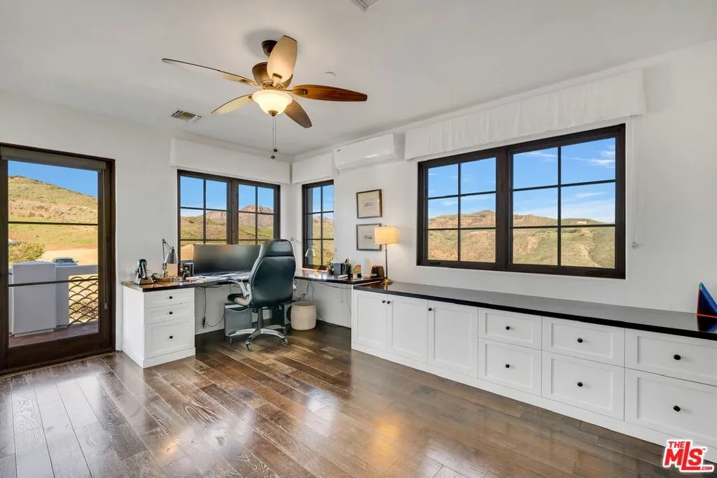 9785 Deer Creek Road, Malibu, California 90265 home-pic-38