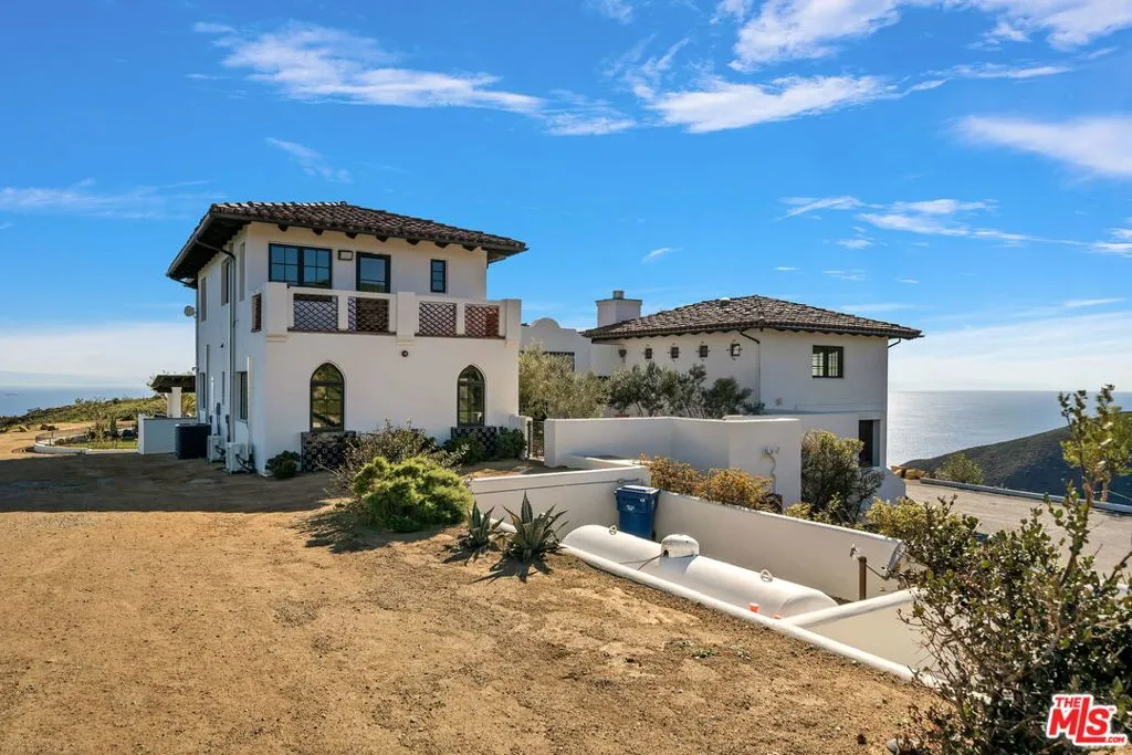 9785 Deer Creek Road, Malibu, California 90265 home-pic-6