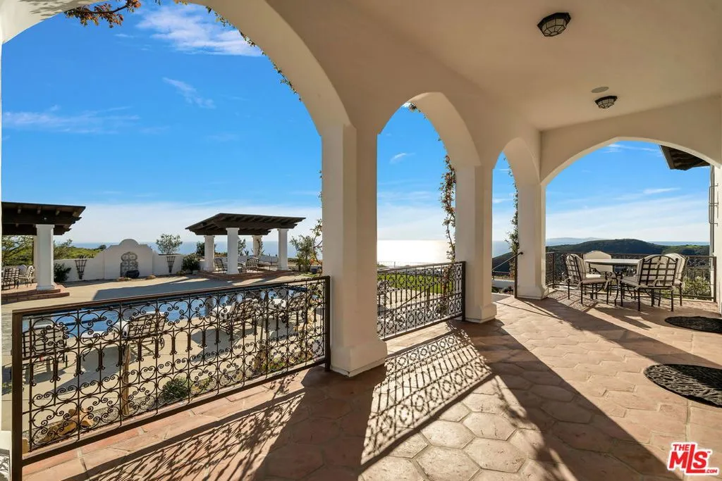9785 Deer Creek Road, Malibu, California 90265 home-pic-50