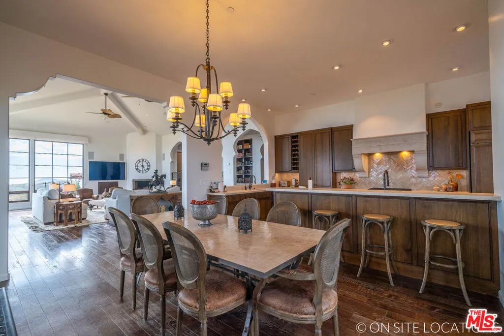 9785 Deer Creek Road, Malibu, California 90265 home-pic-15