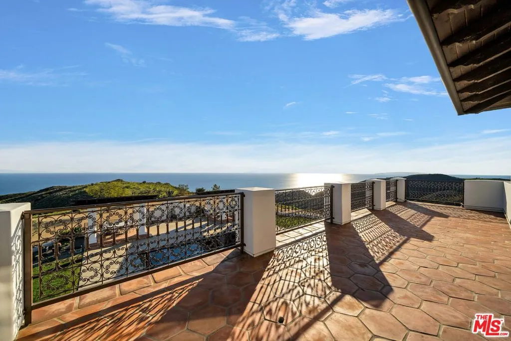 9785 Deer Creek Road, Malibu, California 90265 home-pic-28