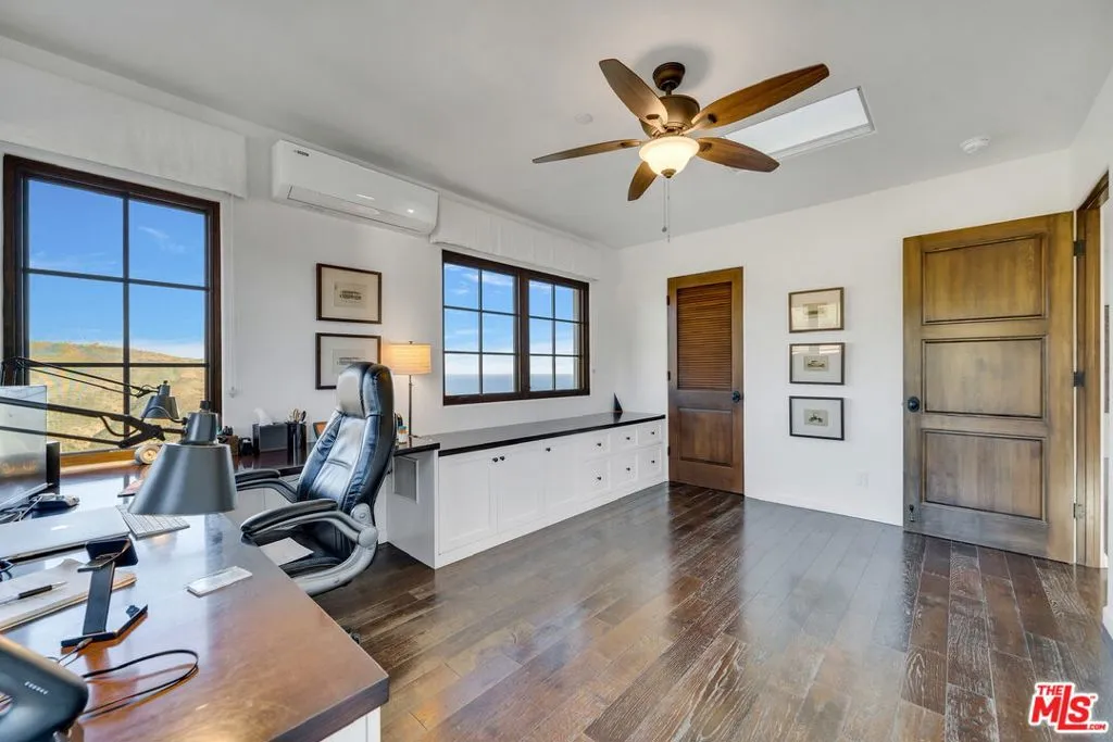 9785 Deer Creek Road, Malibu, California 90265 home-pic-39