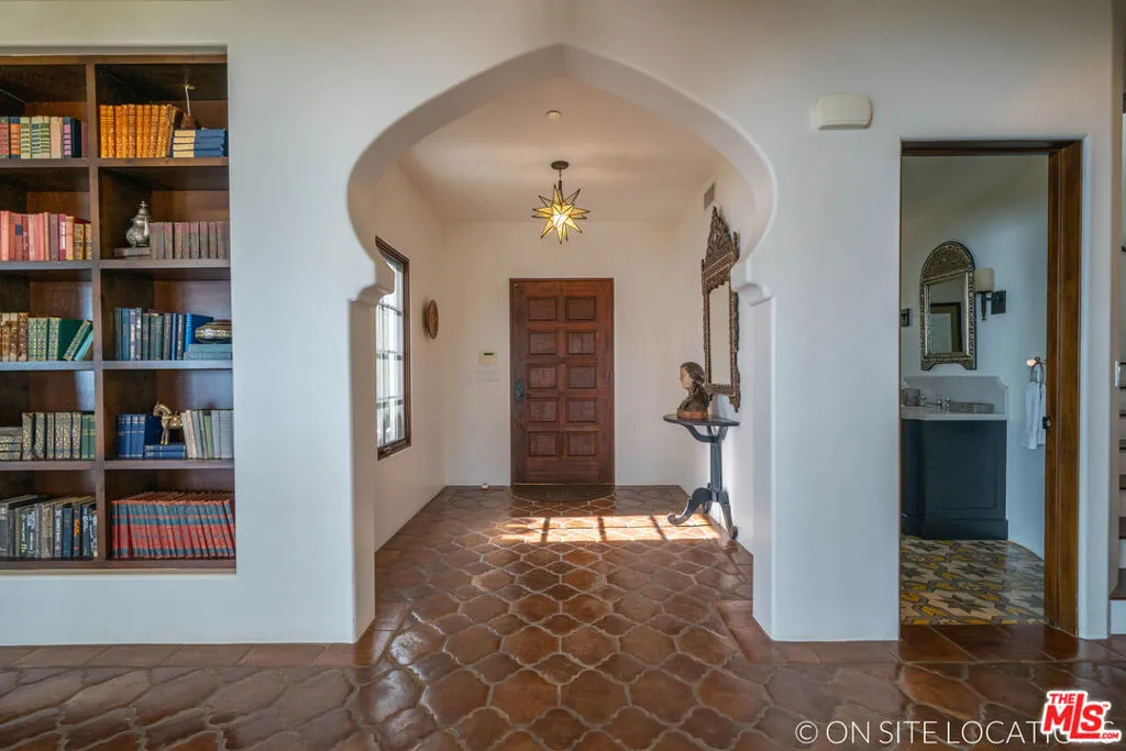 9785 Deer Creek Road, Malibu, California 90265 home-pic-13