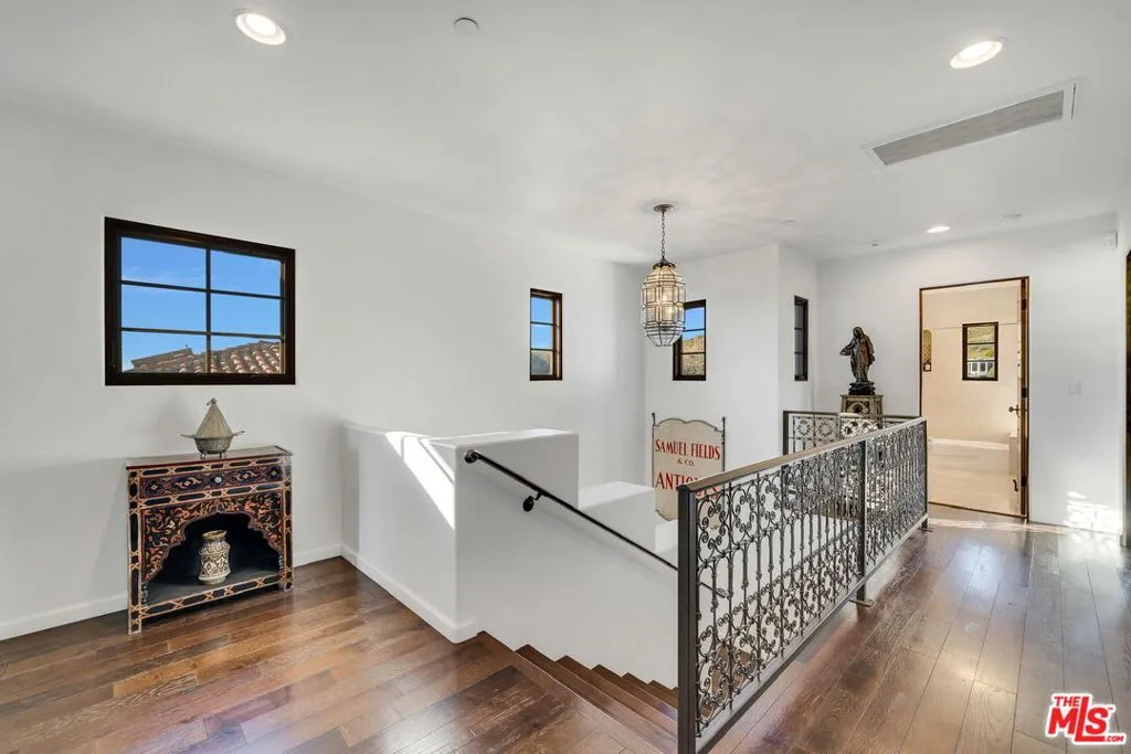 9785 Deer Creek Road, Malibu, California 90265 home-pic-24