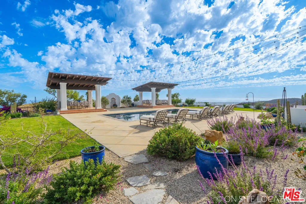 9785 Deer Creek Road, Malibu, California 90265 home-pic-43